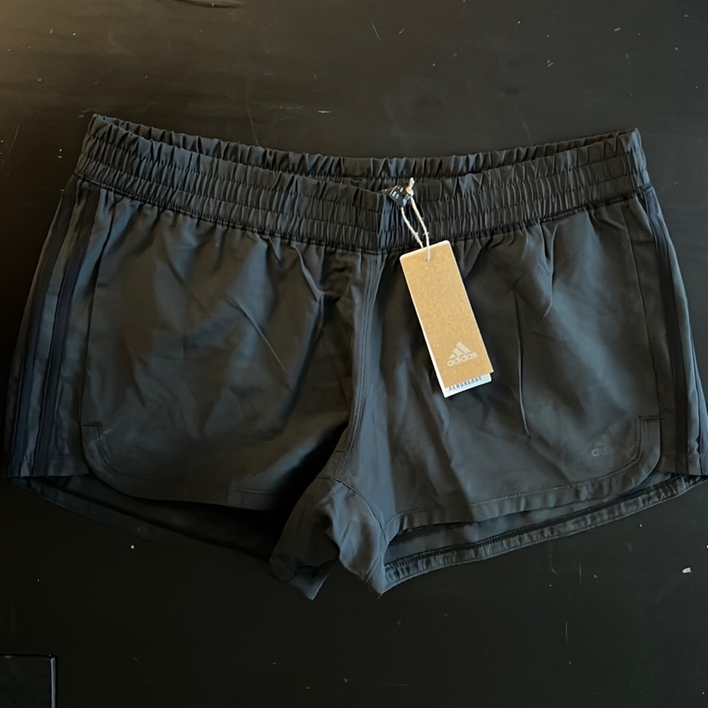 ADIDAS Woman’s Aeroready Running Shorts Size L